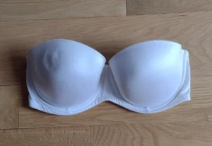 Sujetador Victoria's Secret 34D Blanco Sin Tirantes Sin Costuras Moldeado Push Up Cups UW USADO EN EXCELENTE ESTADO - Imagen 1 de 3