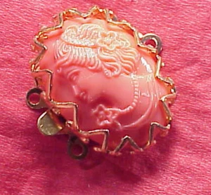 Vintage 19mm X 14mm Necklace Clasp Connector 3 Str Coral Cameo Glass GoldPlated  - Picture 1 of 8