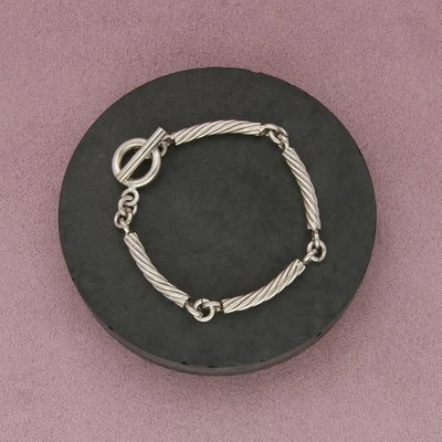 sterling silver twisted cable link toggle bracelet size 6.75in - Image 1 of 3