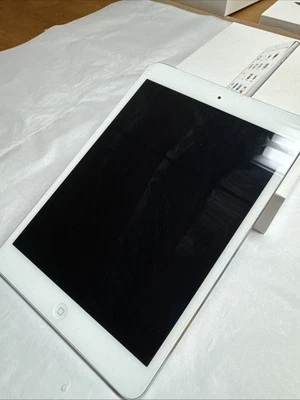 Apple iPad IPad mini Wifi Cellular 32 GB - Silver Verizon (MF084LL/A) - Image 1 of 4