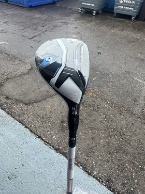 Cobra Aerojet #5 Hybrid Golf Club, 24° , Lite Flex KBS PGI 65 Shaft - Image 1 of 4