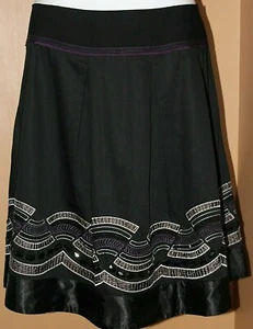 Nygard Black Pleated Skirt Embroidered Beaded Satin Trim 10P - Picture 1 of 6