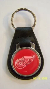 DETOIT RED WINGS LEATHER KEY CHAIN - Picture 1 of 1