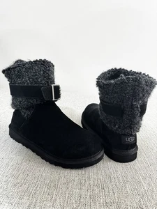 Seltene UGG Cambridge Boucle 1006169 Gr. 7 schwarz Wildleder Pullover Manschette Schnalle Stiefel - Bild 1 von 10