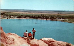 Lea Lake Roswell New Mexico Postcard Bottomless Lakes State Park People NM - Picture 1 of 2