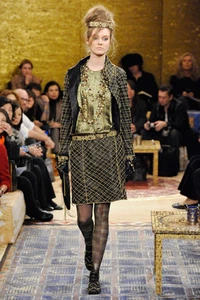 CHANEL 11A PARIS BYZANCE VINTAGE NEW TAGS GOLD BLOUSE CC GRIPOIX BUTTONS 36-38 - Picture 1 of 11