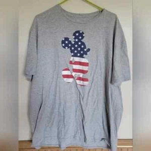 T-shirt uomo Disney grigia Topolino patriottica bandiera americana silhouette taglia 2XL - Foto 1 di 3