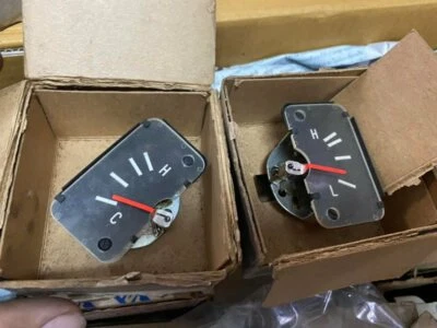 Ajuste para TOYOTA TOYOPET CROWN RS40 RS41 calibre de temperatura y combustible nuevo en stock Japón Foto 1 de 4