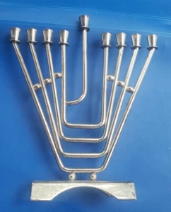 Vintage 9 Zoll silberfarbener Wainberg Menora Kerzenhalter. Jüdisches Israel - Bild 1 von 6