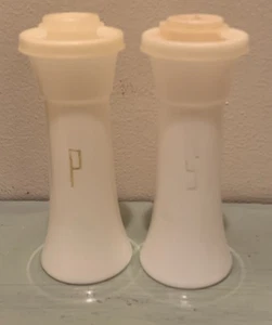 VINTAGE TUPPERWARE Salz und Pfefferstreuer Set GROSS 6" Klappdeckel Sanduhr - Bild 1 von 6