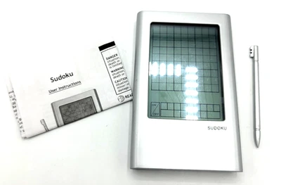Juego Electrónico Portátil Sudoku Pantalla Táctil Plateada con Lápiz y Batería - Probado Foto 1 de 4