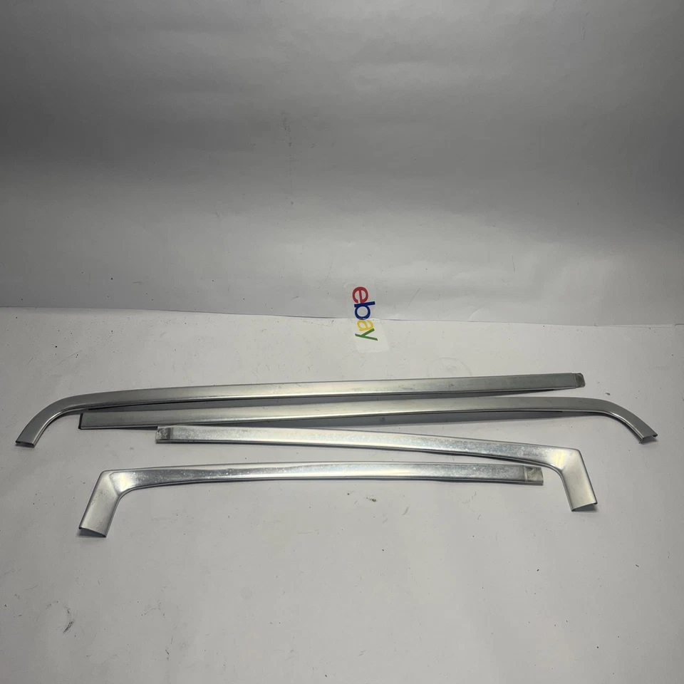 Ford F150 F250 F350 Bronco 1980-1996 parabrisas cromado 4 piezas OEM Foto 1 de 4