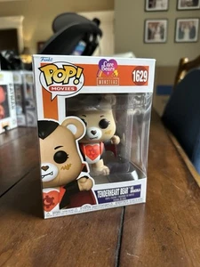 Funko Pop! Vinyl: Tenderheart Bear (Dracula) - #1629 - Care Bears X Monsters - Bild 1 von 11