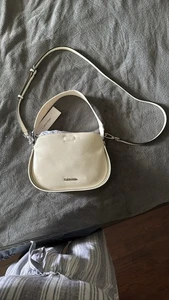 Borsa a tracolla donna Calvin Klein convertibile bianca nuova con etichetta originale $158,00 - Foto 1 di 8