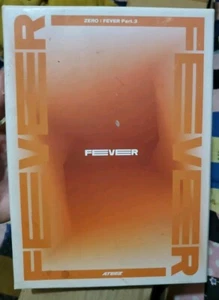 Zero: Fever Part 3 (Random Cover) (inkl. 96pg Fotobuch, Sticker, 8 Stück... - Bild 1 von 6