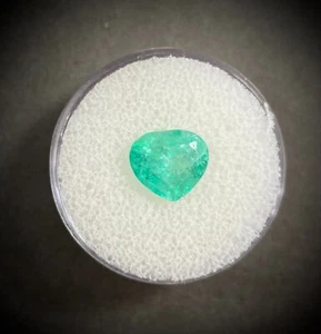 2.42 ct. Pear-Shaped Natural Colombian Emerald **$1800 Value** - Picture 1 of 2