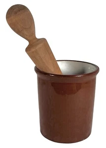 Vintage - 5,5" Höhe x 5" Breite BRAUNER TOPFMÖRSER + 10,5" L HOLZSTÖSSEL - Bild 1 von 5