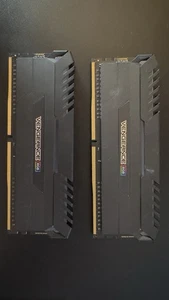 Corsair Vengeance DDR4 CMR16GX4M2C3000C15 RGB 2x8GB 3000MHz - Picture 1 of 2