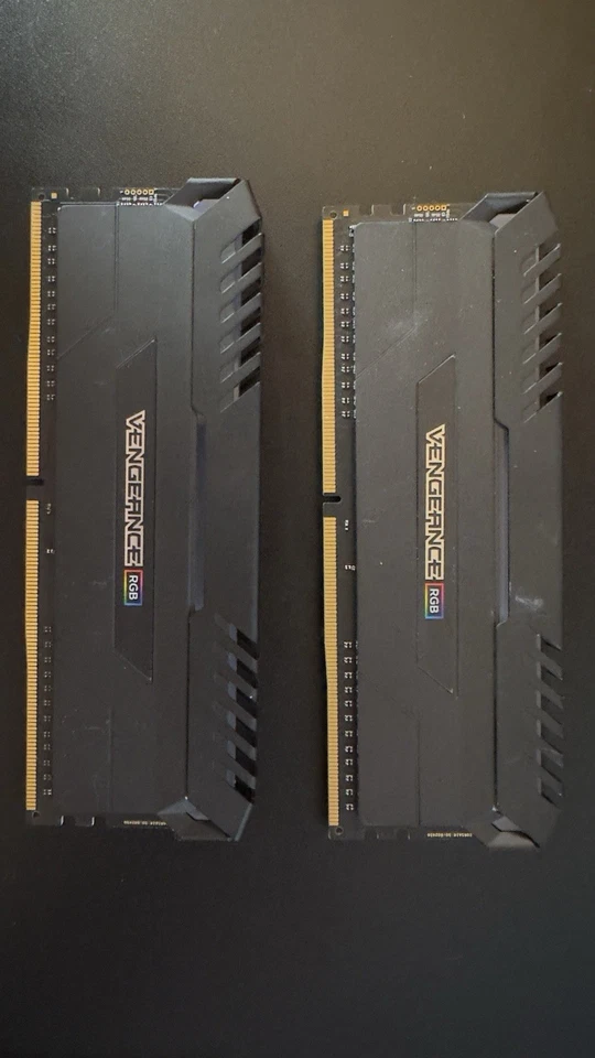 Corsair Vengeance DDR4 CMR16GX4M2C3000C15 RGB 2x8GB 3000MHz - Image 1 of 2