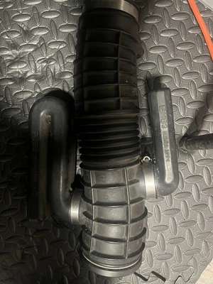 Manguera de admisión de aire Acura MDX 2004 OEM Foto 1 de 3