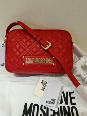 Love Moschino Schultertasche rot gesteppt verstellbarer Riemen Logo brandneu mit Etikett - Bild 1 von 4
