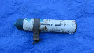 BOTELLA INFLADORA DE NEUMÁTICOS DE REPUESTO CAMARO FIREBIRD 26s 1982-1992 con soporte de montaje - Imagen 1 de 4