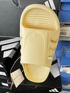 Men’s Adidas Adifom Infinity Sandals Beige 9 - Picture 1 of 7