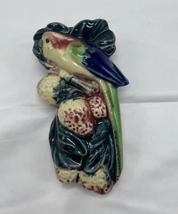 Bird Wall Pocket Majolica Strawberries Vintage - Picture 1 of 3