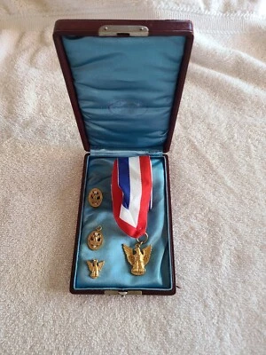 De colección BSA Distinguido Águila Scout Premio Medalla Colgante Dije Sombrero Prendedor Foto 1 de 4