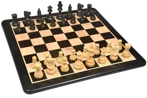 French Lardy Exclusive Chess Pieces in Ebonized/Natural Boxwood with Ebony board - Picture 1 of 14