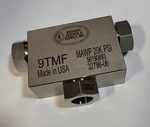 5605-9M Ultra Pressure Components UPC 9/16" MP Tee, Stainless Steel - 20,000psi - Picture 1 of 2