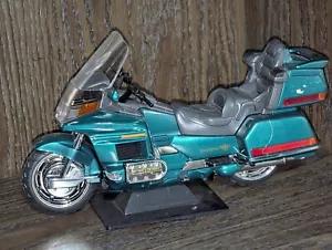 Ray RoadRider Collection Honda Gold Wing Emerald Green Die cast 1:12 - Picture 1 of 4