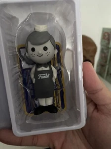 Freddy's Fun 2 You CHASE Blockbuster VHS Rewind - Fun On The Run Exclusive - Bild 1 von 3