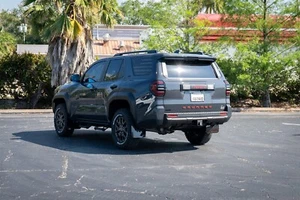Guardabarros Rally Armor UR con logotipo rojo para Toyota 4Runner 2025 - Imagen 1 de 9