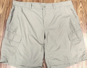 PANTALONES CORTOS CARGO DE NAILON CAQUI THE NORTH FACE REGULAR FIT para hombre talla 40 - Imagen 1 de 5