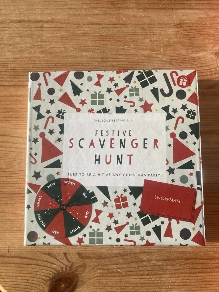 Festive Scavenger Hunt Game - Image 1 of 1