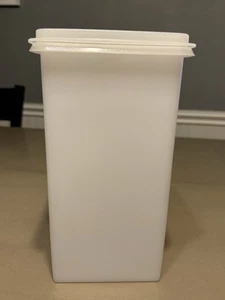 Vintage Tupperware Tall Square Cracker Bread Keeper 1314-1 w/ Lid 10 Inch(A10) - Picture 1 of 7