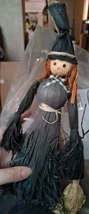Bruja de paja sin marca, decoración de Halloween, colgante, 11x4 pulgadas - Imagen 1 de 3