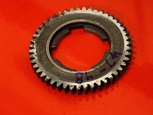 VESPA 90 INSIGNIA CUADRADA NUEVO DE LOTE ANTIGUO 47 DIENTES 98 MM DIÁMETRO BUEN USADO 4A MARCHA ENGRANAJE - Imagen 1 de 5