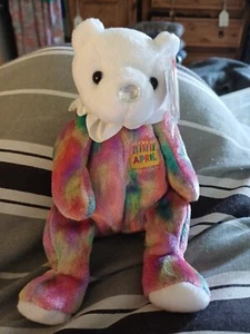 Ty April der Geburtstagsbär Beanie Baby Regenbogen Batik Teddy Stofftier Kuscheltier Neu - Bild 1 von 4