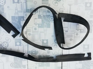 Satz 2 x Mercedes Kurzhauber Kotflügel Keder  A 347 881 50 94 /  51 94  Neu NOS - Bild 1 von 7