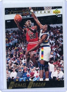 MICHAEL JORDAN 1992-93 Upper Deck BASKETBALL #AN1 "ALL-NBA TEAM" GOLD FOIL CARD - Bild 1 von 2