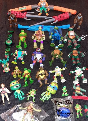 TMNT Action Figure Lot Of 31 Teenage Mutant Ninja Turtles 1988-Now Playmates  - Image 1 of 4