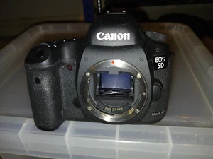 Canon EOS 5D Mark III 22.3MP Digital SLR Camera Body Only - 16,730 Shots - Picture 1 of 3