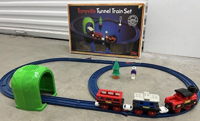 Tomyville Tunnel 3 Train Set Complete CIB -battery train not running- Box 1991 - Image 1 of 4