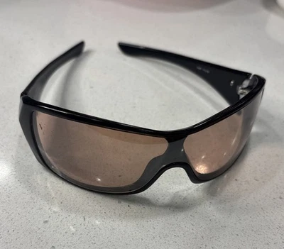 Женские солнцезащитные очки Oakley Riddle 05-907 70 06 ношенные линзы темно-вишневые или коричневые? - Изображение 1 из 4