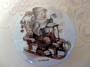 TRINKET BOX BY M J HUMMEL REUTTER PORCELAIN GERMANY - Picture 1 of 2