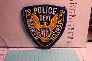police patch   BERWYN POLICE ILLINOIS - Picture 1 of 1
