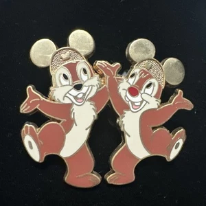 DISNEY WDW 2007 GOLDEN EAR HAT COLLECTION CHIP AND DALE GOLD TONE PIN - Bild 1 von 6