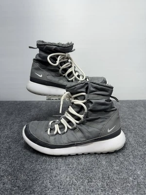 耐克 Roshe One Hi 冬季靴 807758-002 灰色青少年 4.5Y 皮草衬里 — 第 1/4 张图片